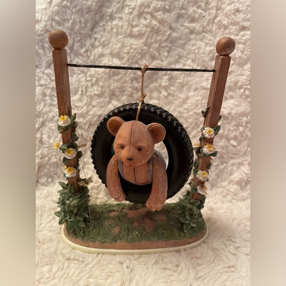 VERY RARE Bluebeary Hollow Bear on Tire Swing Figurine From 2000 by Cheri Lane - Picture 2 of 9
